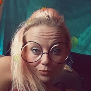 Meet your Posher, Meagan